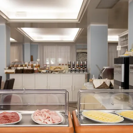 Hotel Villa Eugenia 3*