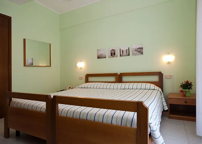Eugenia Hotel 3*