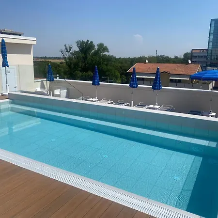 Отель Eugenia Лидо-ди-Езоло